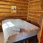 Kuningatalu Palkmaja Holiday home *