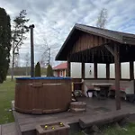 Kuningatalu Palkmaja Holiday home Roosisaare