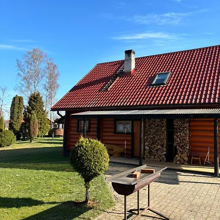 Kuningatalu Palkmaja בית נופש