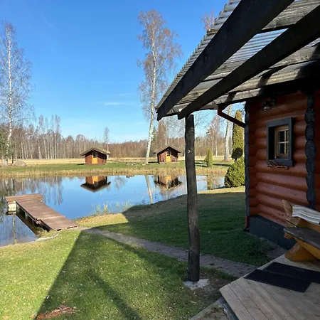 Kuningatalu Palkmaja Roosisaare