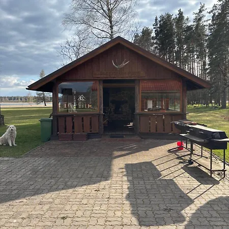 Kuningatalu Palkmaja *