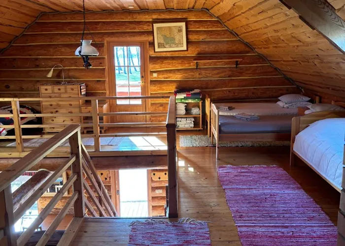 Kuningatalu Palkmaja Puhkemaja *